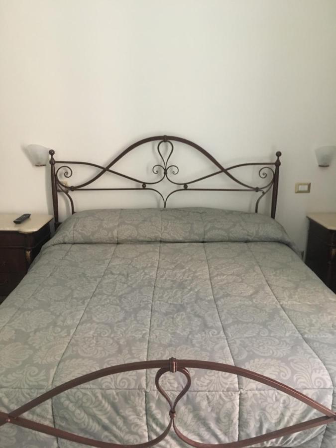 Ciro A Maschio Angioino Bed & Breakfast Наполи Екстериор снимка